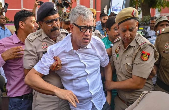 TMC Leaders arrested during protest outside Election Commission